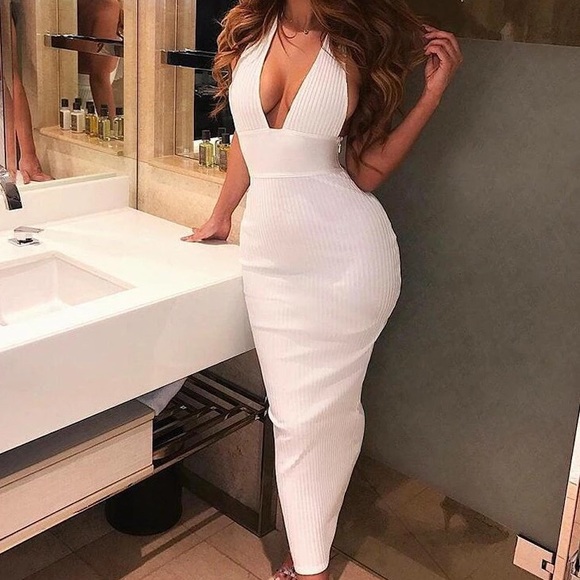 Halter dress - Picture 2 of 5